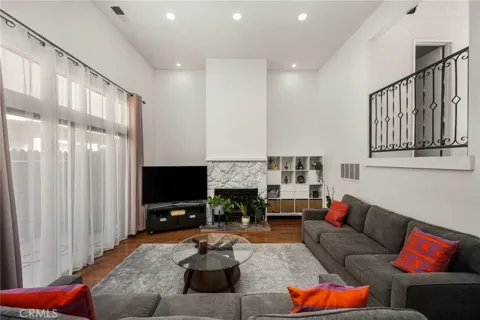 320 W 220th Unit 4