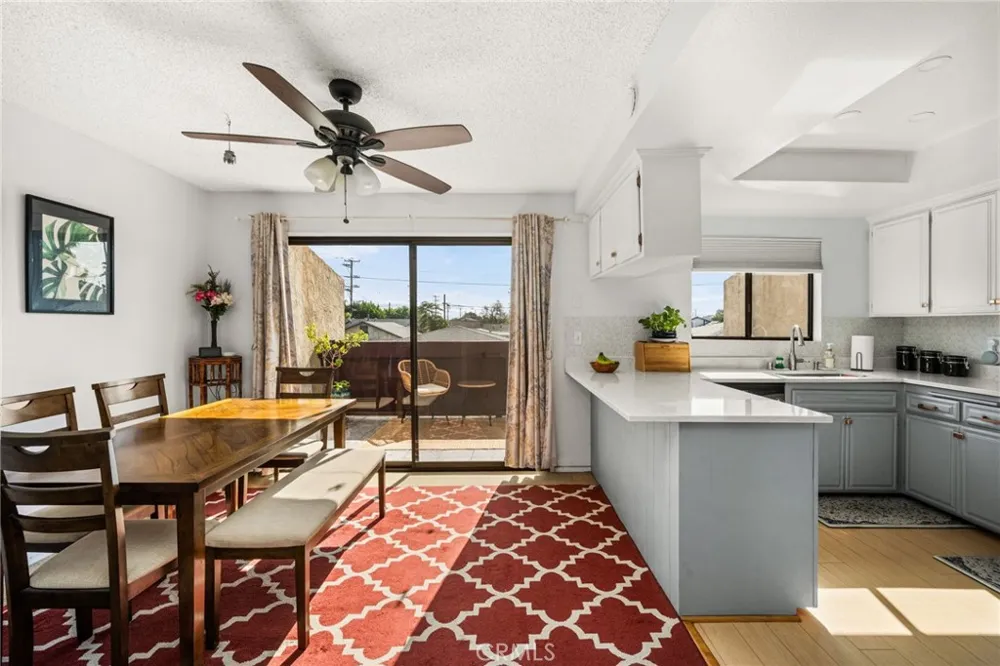 320 W 220th Unit 4 Carson, CA 90745