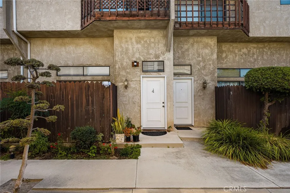 320 W 220th Unit 4 Carson, CA 90745