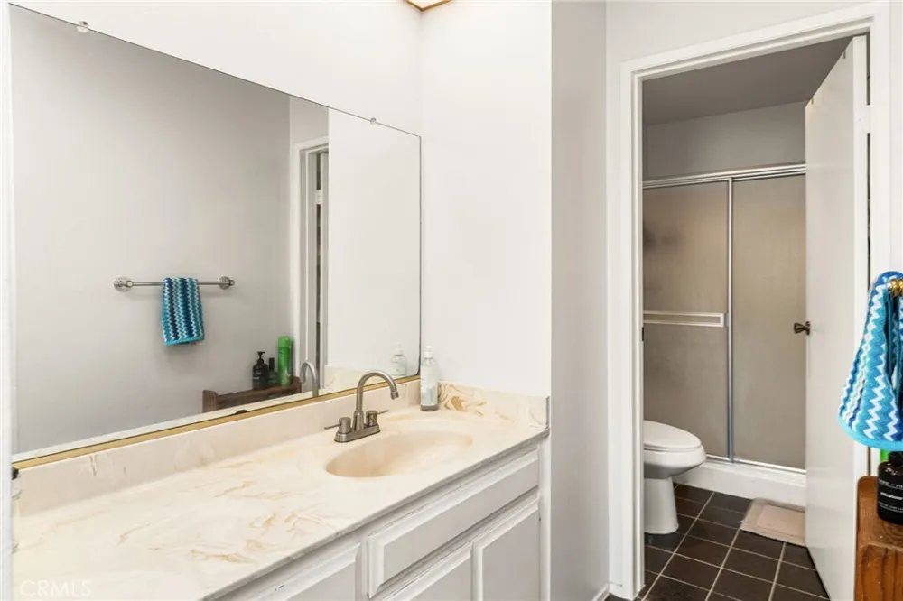 320 W 220th Unit 4 Carson, CA 90745