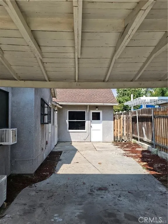 27338 Foster Highland, CA 92346