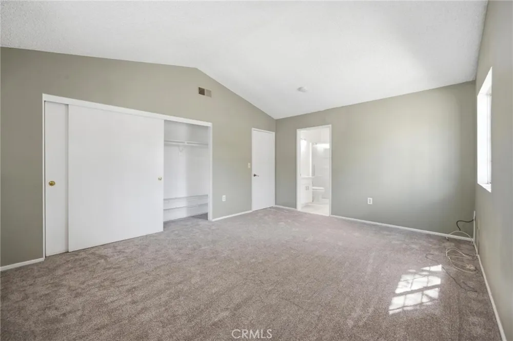 14380 Foothill Blvd #1 Los Angeles, CA 91342