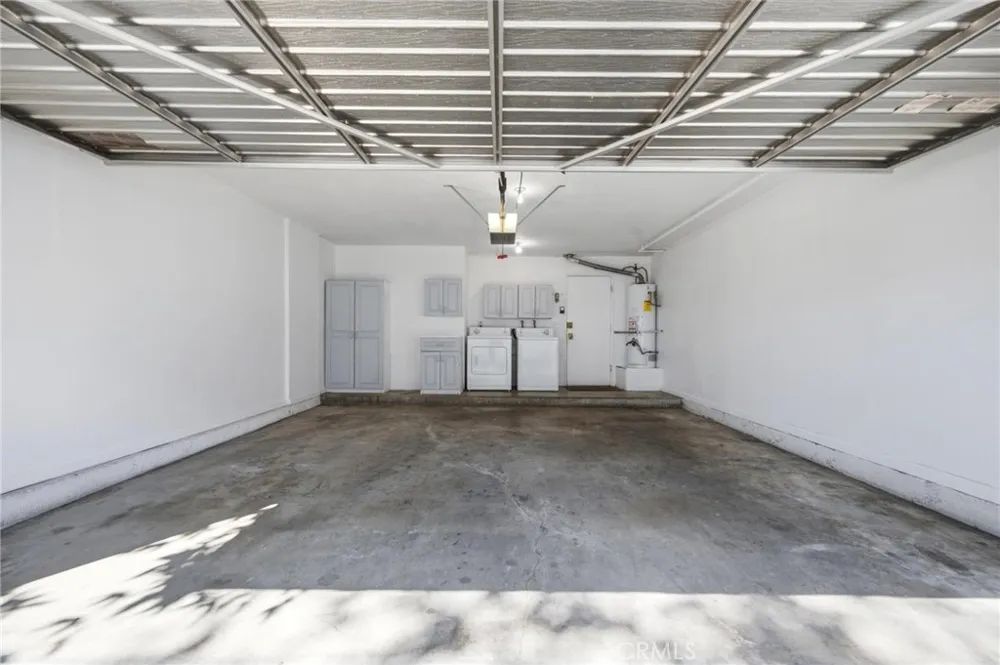 14380 Foothill Blvd #1 Los Angeles, CA 91342