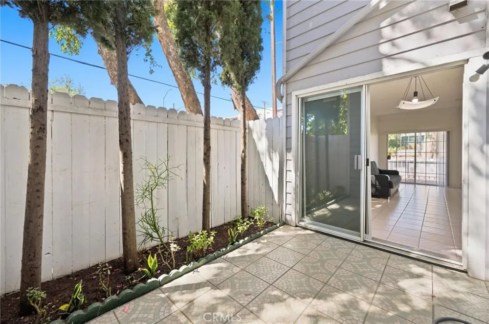14380 Foothill Blvd #1 Los Angeles, CA 91342