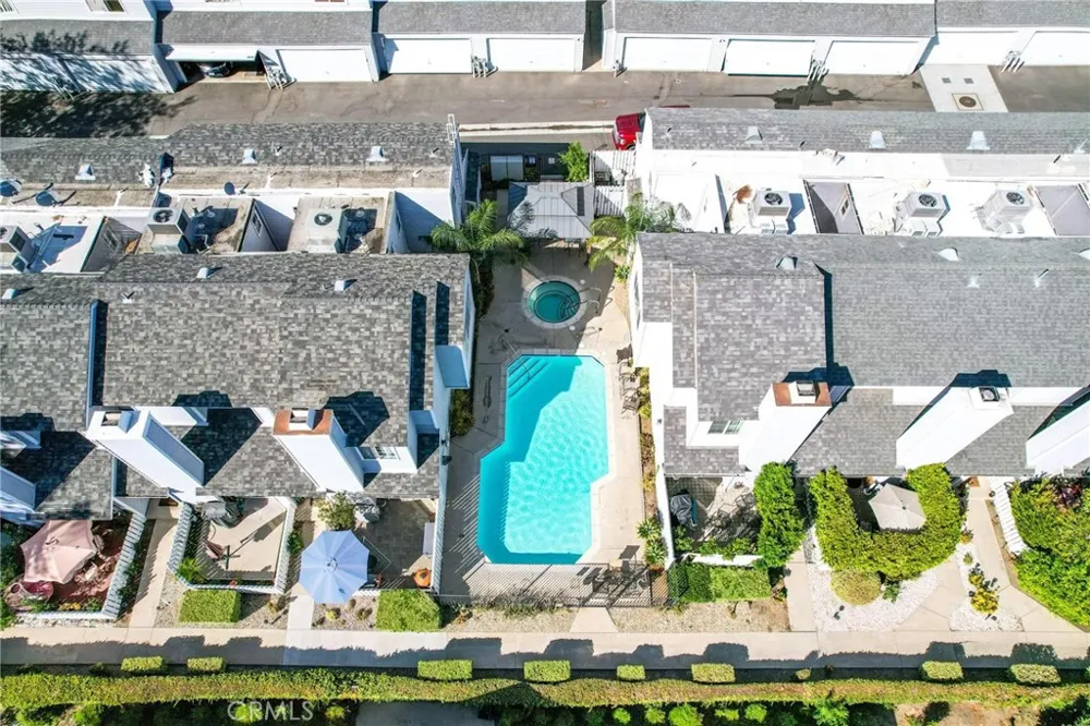 14380 Foothill Blvd #1 Los Angeles, CA 91342
