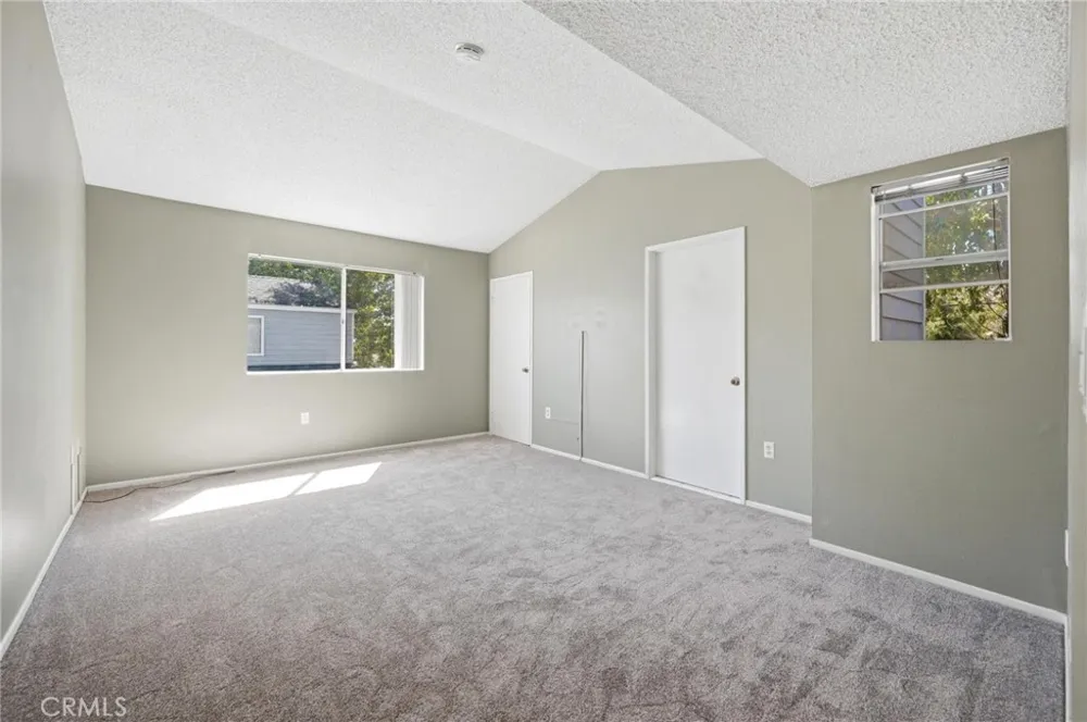14380 Foothill Blvd #1 Los Angeles, CA 91342
