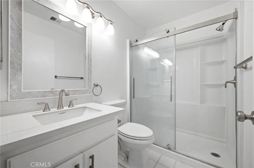 14380 Foothill Blvd #1 Los Angeles, CA 91342