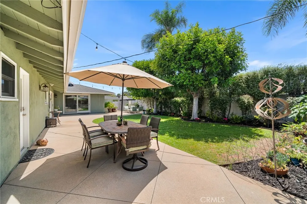18612 Newton Avenue North Tustin, CA 92705