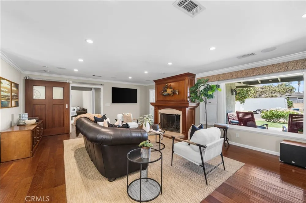 18612 Newton Avenue North Tustin, CA 92705