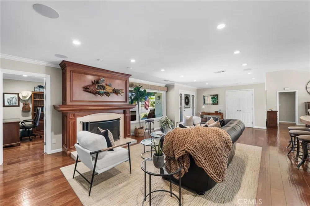 18612 Newton Avenue North Tustin, CA 92705
