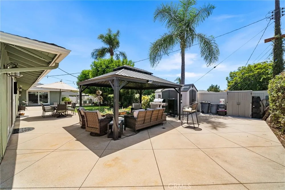 18612 Newton Avenue North Tustin, CA 92705