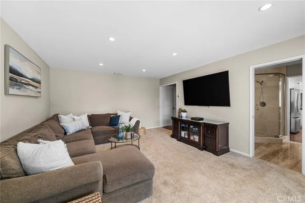 18612 Newton Avenue North Tustin, CA 92705