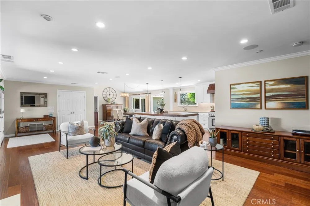 18612 Newton Avenue North Tustin, CA 92705