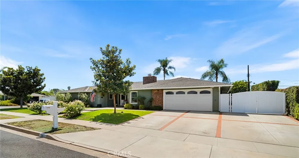 18612 Newton Avenue North Tustin, CA 92705