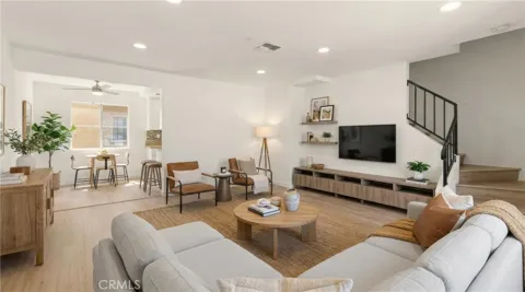 8615 Beverly #6