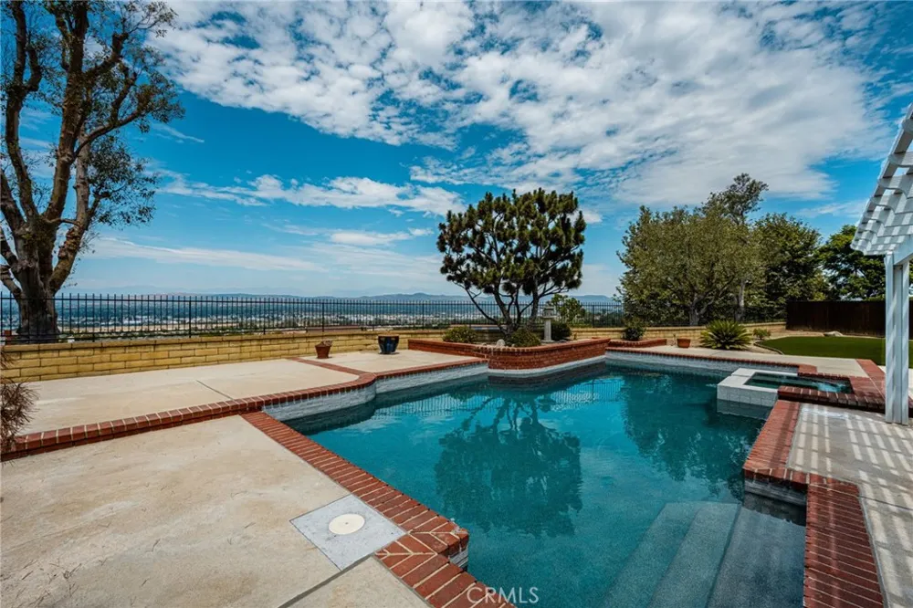 4431 E Olive Branch Anaheim, CA 92807