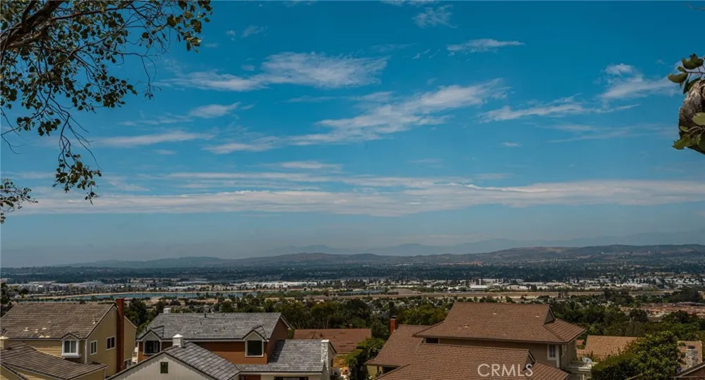 4431 E Olive Branch Anaheim, CA 92807