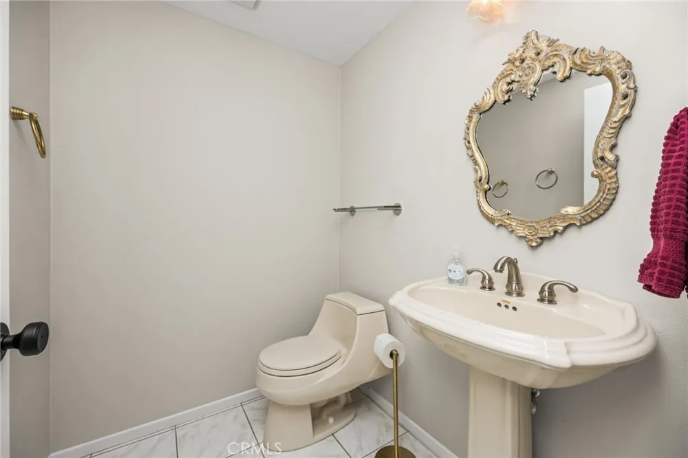 4431 E Olive Branch Anaheim, CA 92807