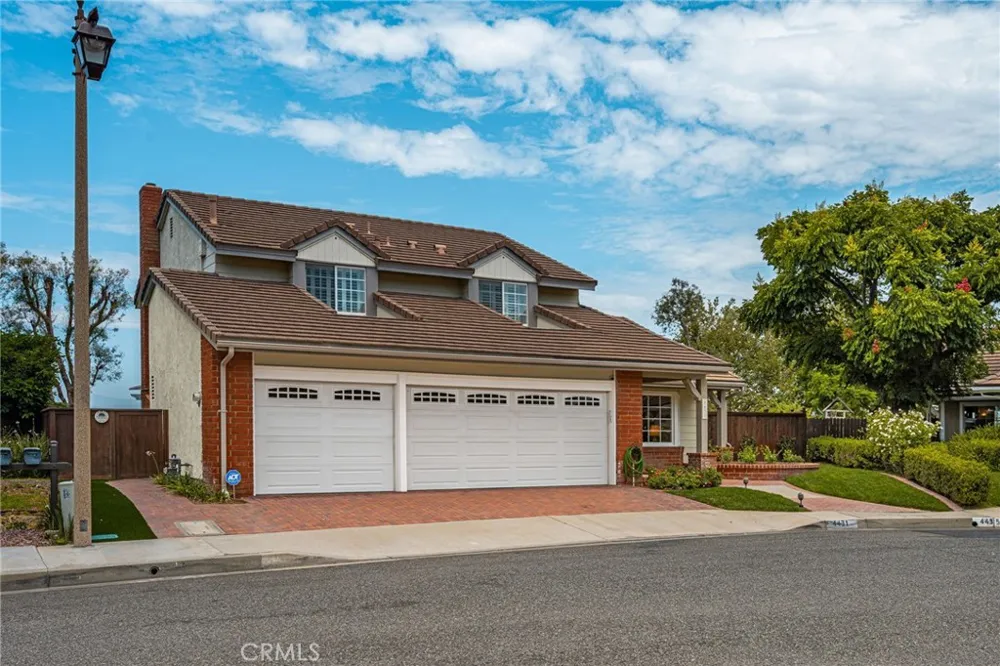 4431 E Olive Branch Anaheim, CA 92807