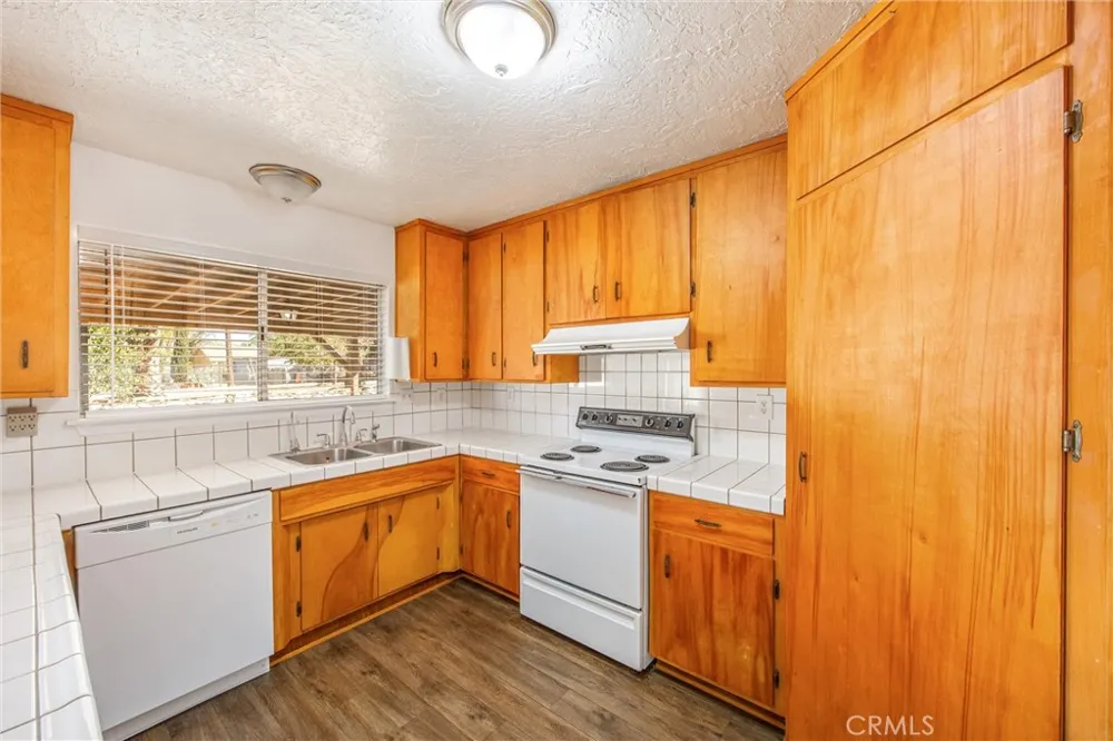 9419 Guava Hesperia, CA 92345