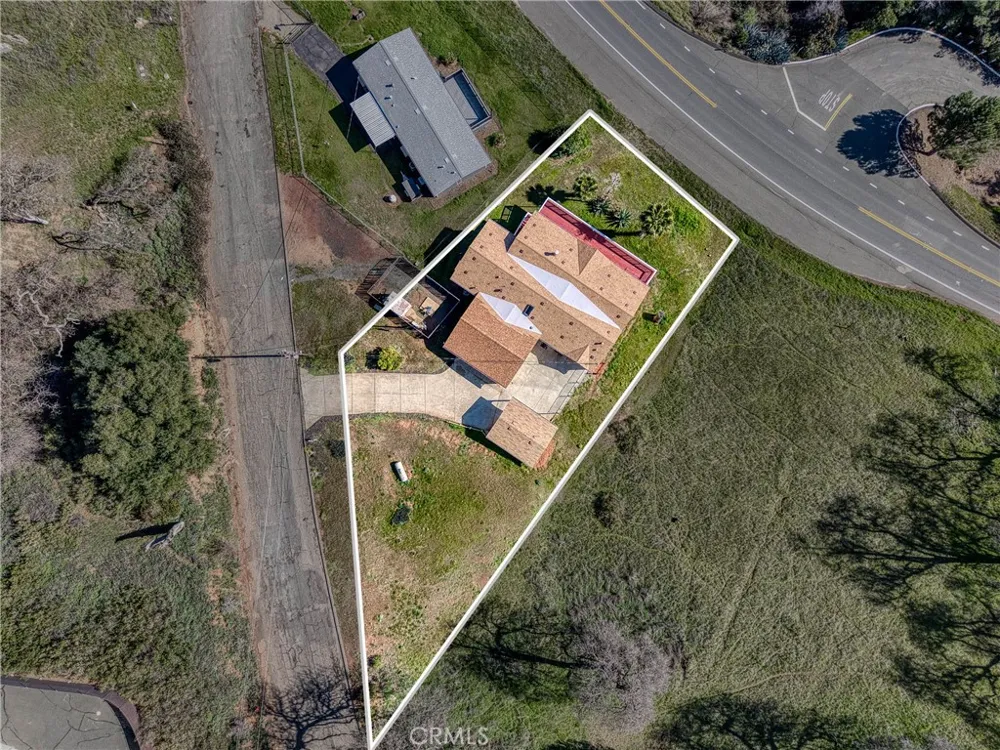 7765 Verna Way Lucerne, CA 95458