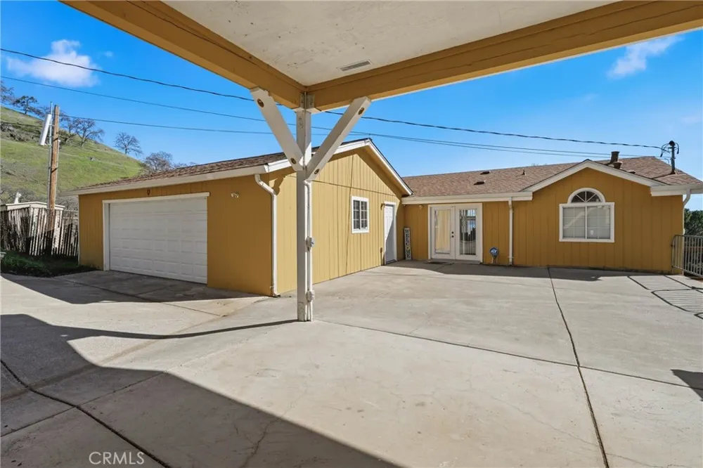 7765 Verna Way Lucerne, CA 95458