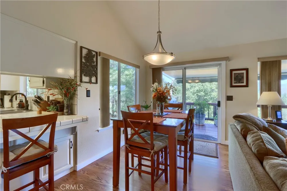 38393 Crestview Lane Oakhurst, CA 93644