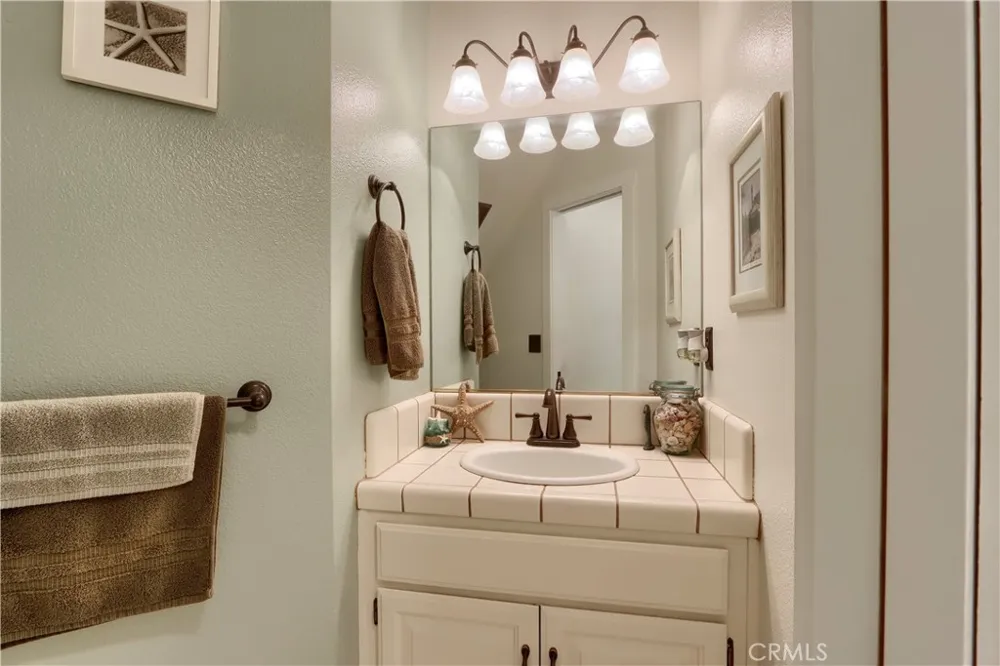 38393 Crestview Lane Oakhurst, CA 93644