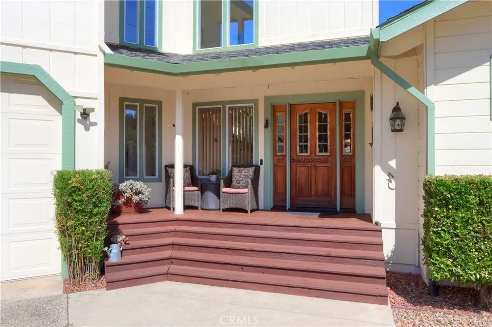 38393 Crestview Lane Oakhurst, CA 93644