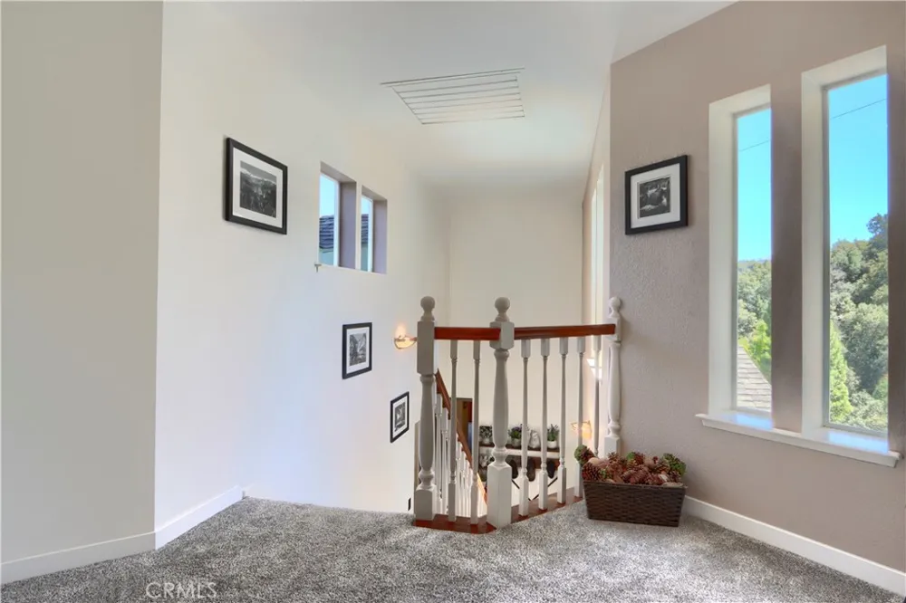 38393 Crestview Lane Oakhurst, CA 93644
