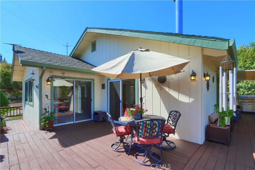 38393 Crestview Lane Oakhurst, CA 93644