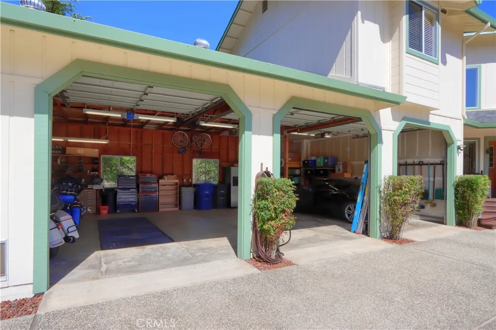 38393 Crestview Lane Oakhurst, CA 93644