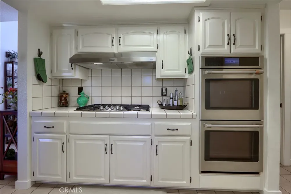 38393 Crestview Lane Oakhurst, CA 93644