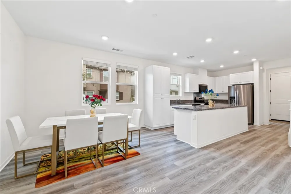 10281 Trickle Riverside, CA 92503