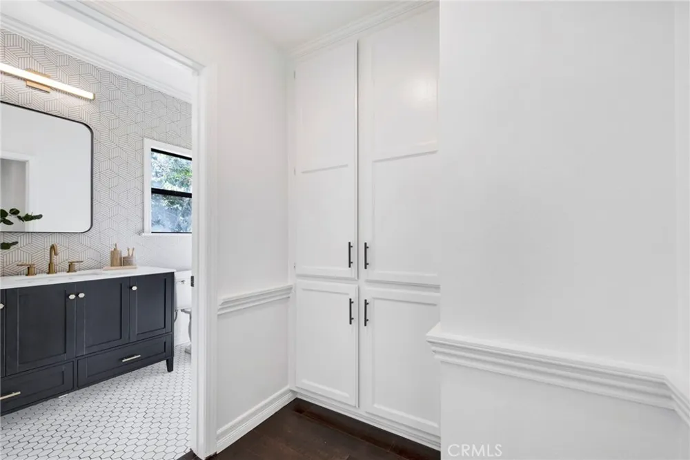 464 Mariposa Sierra Madre, CA 91024
