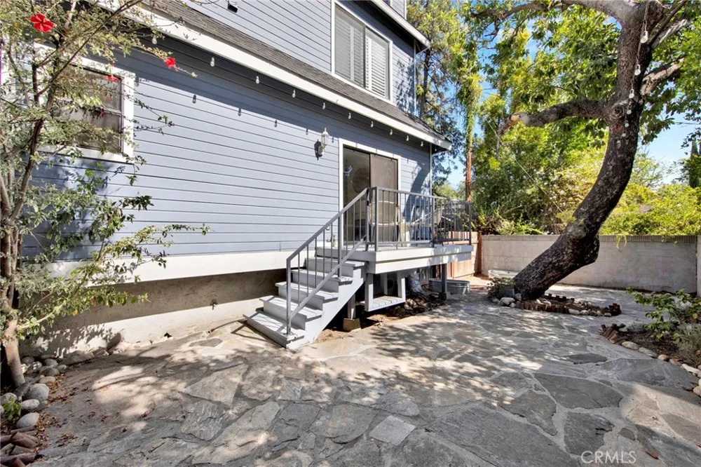 464 Mariposa Sierra Madre, CA 91024