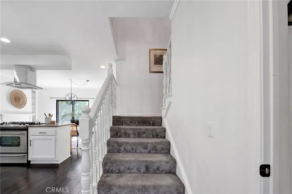 464 Mariposa Sierra Madre, CA 91024