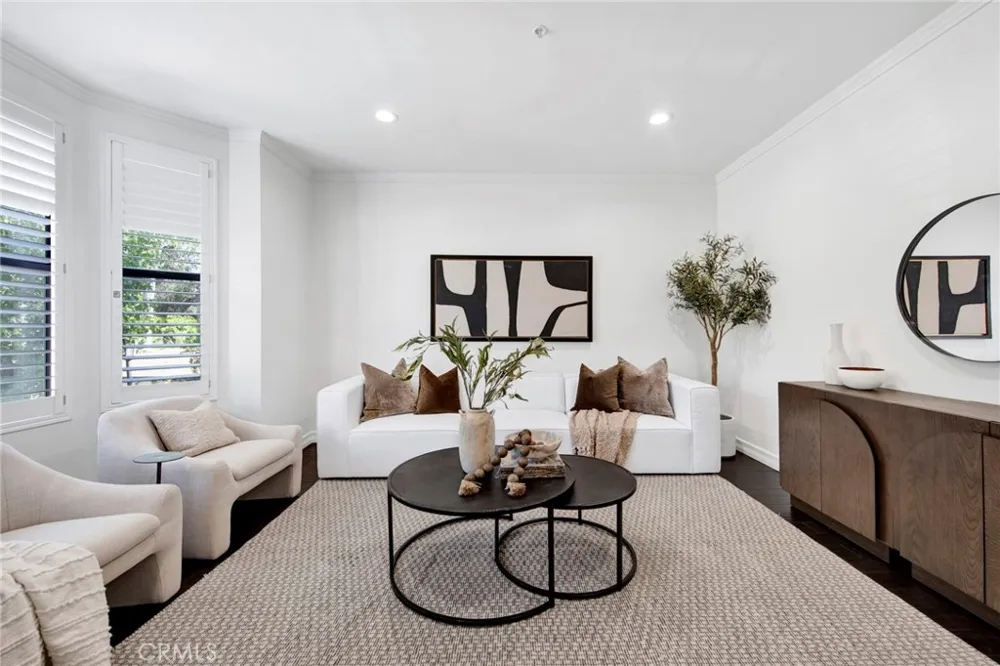 464 Mariposa Sierra Madre, CA 91024