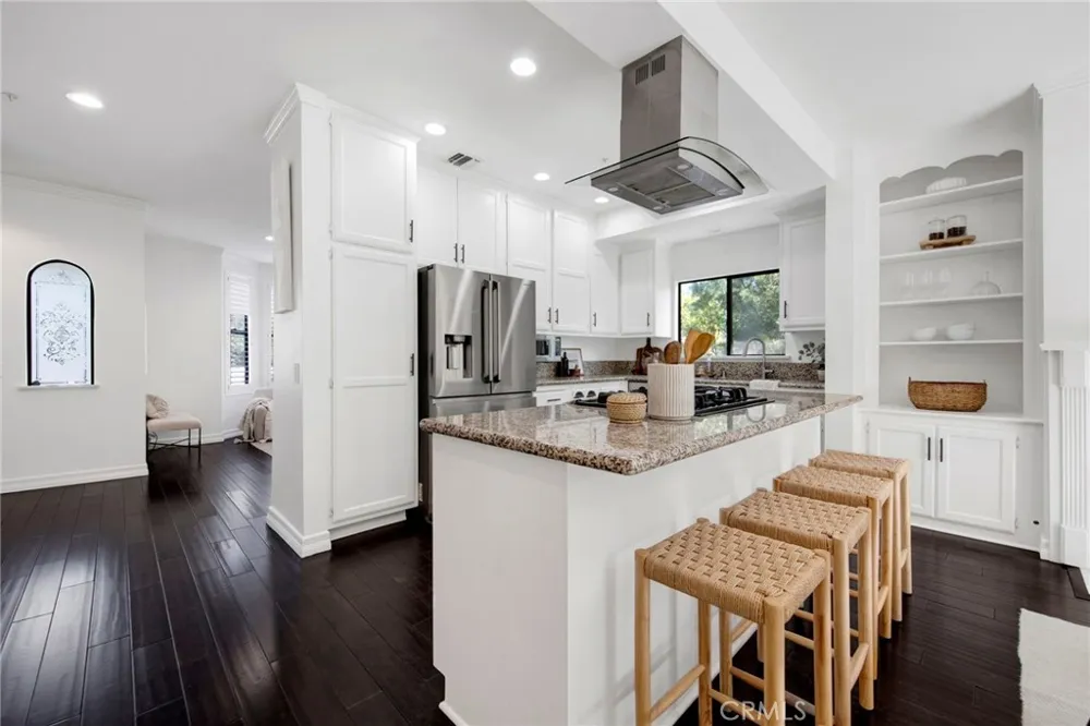 464 Mariposa Sierra Madre, CA 91024