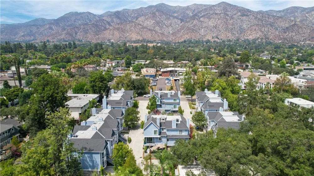 464 Mariposa Sierra Madre, CA 91024