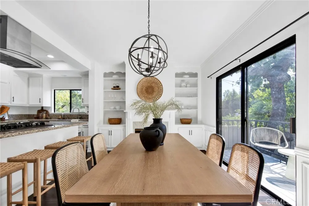 464 Mariposa Sierra Madre, CA 91024