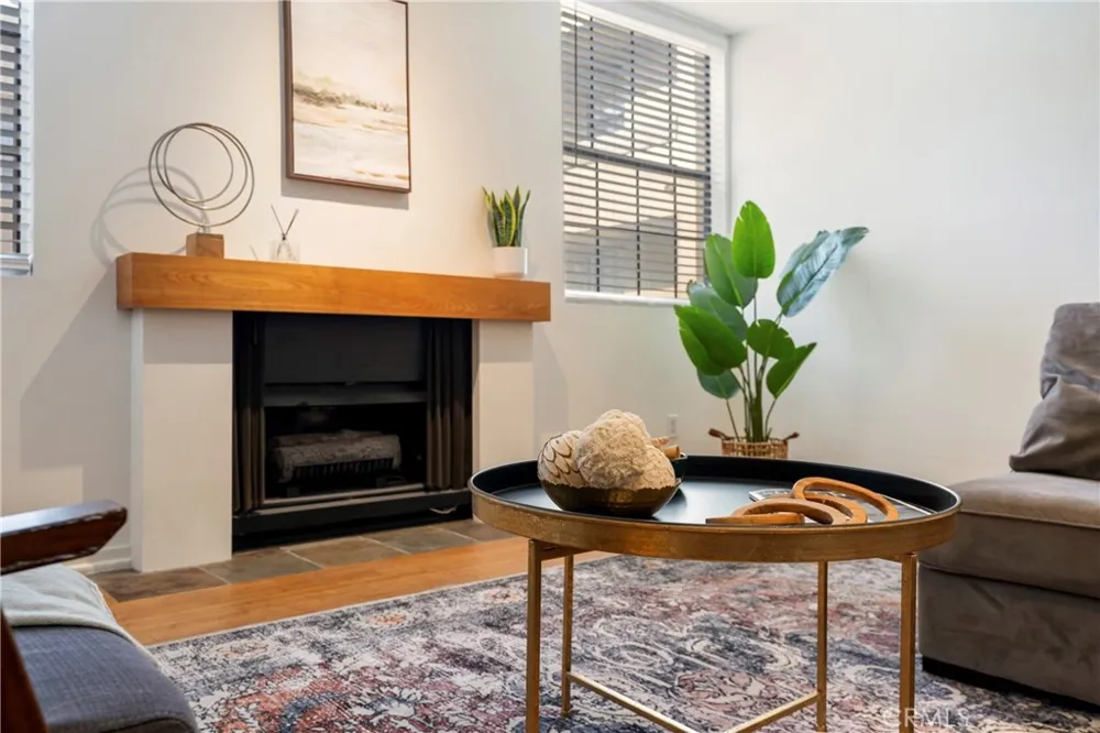 740 Kings Road #208 Los Angeles, CA 90069