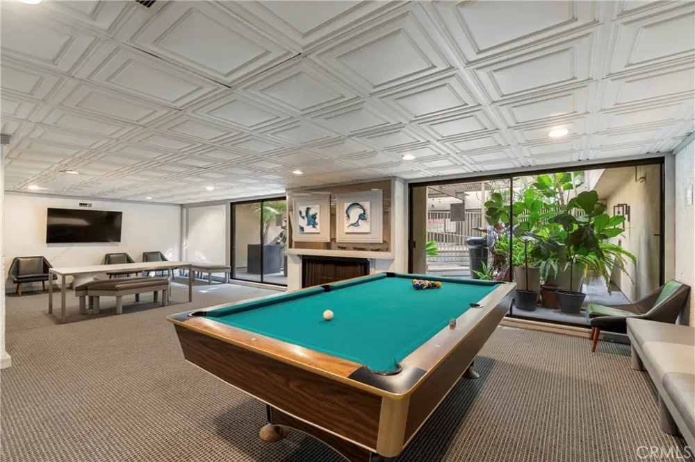 740 Kings Road #208 Los Angeles, CA 90069