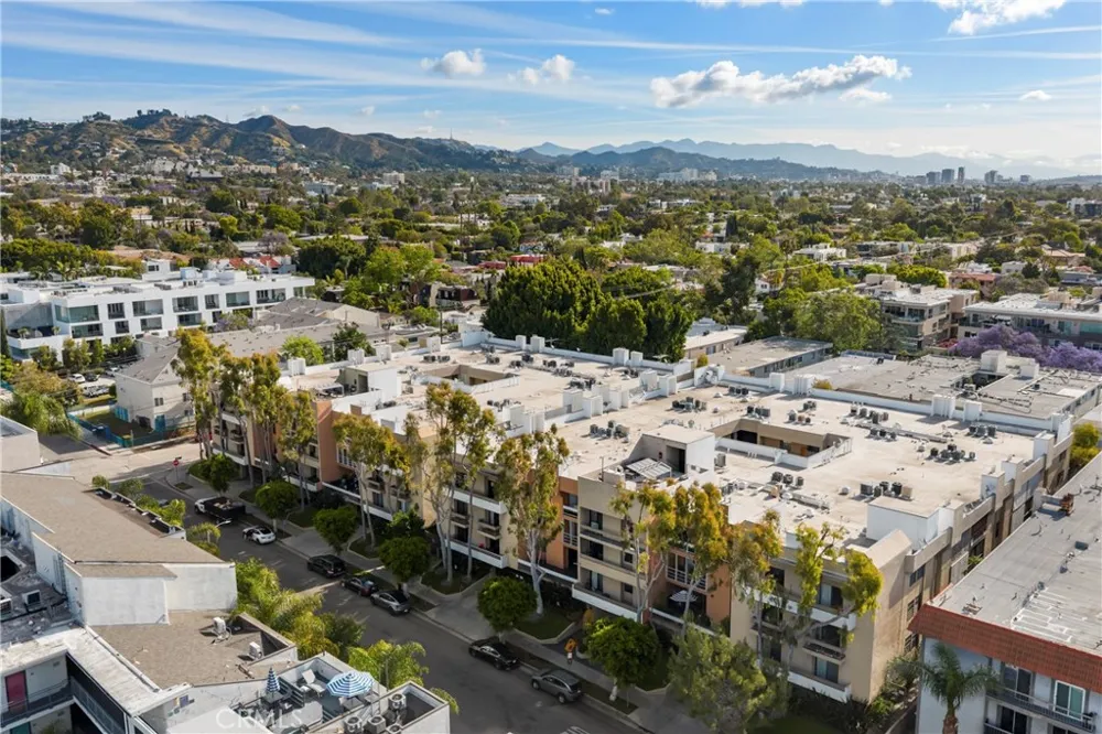 740 Kings Road #208 Los Angeles, CA 90069