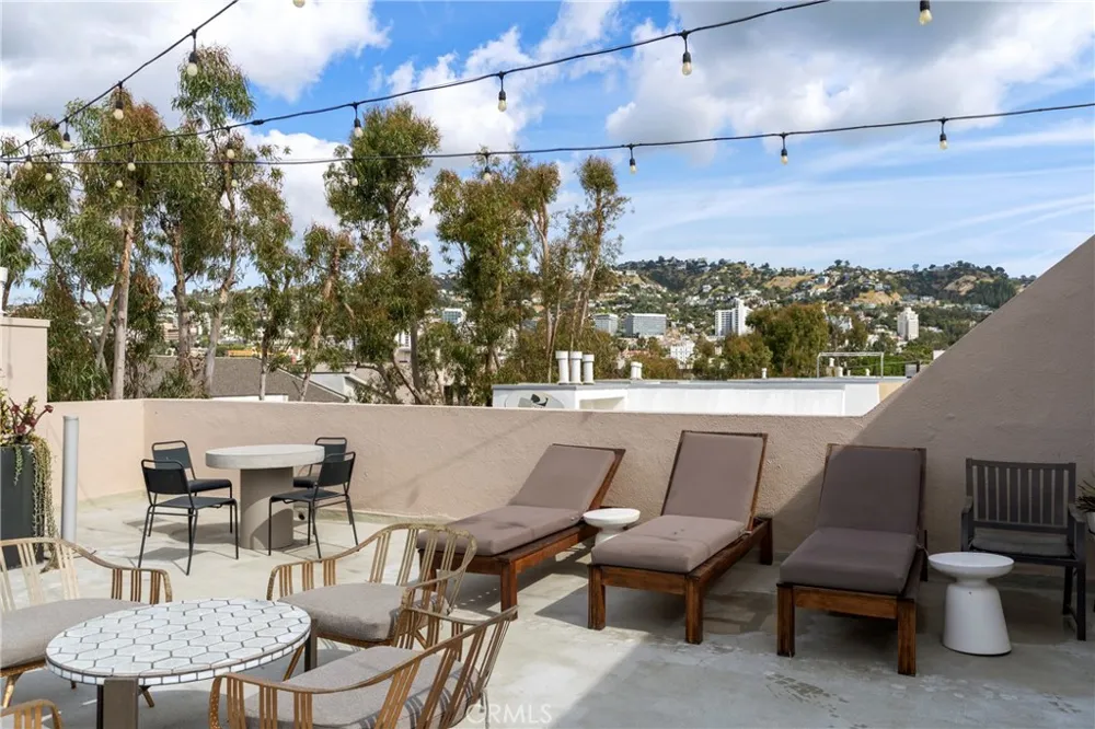 740 Kings Road #208 Los Angeles, CA 90069