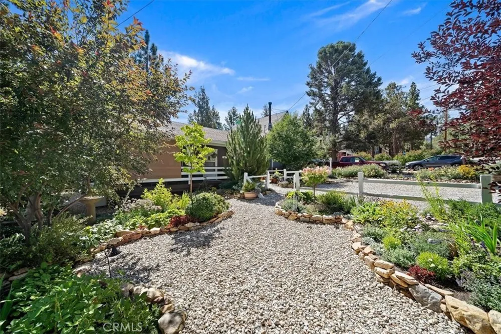 123 Spruce Sugarloaf, CA 92386
