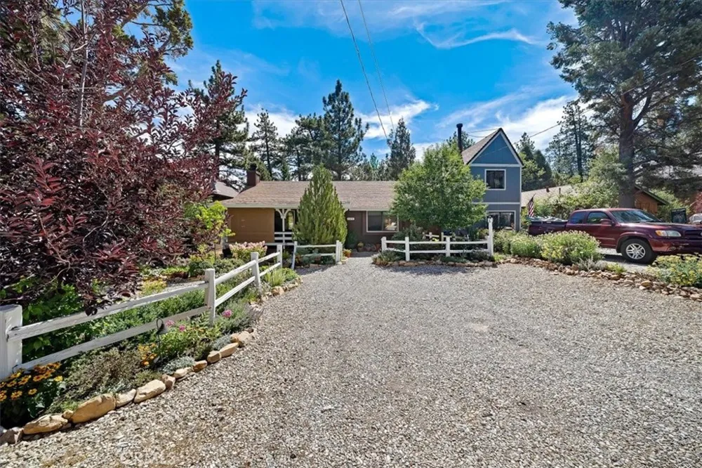 123 Spruce Sugarloaf, CA 92386