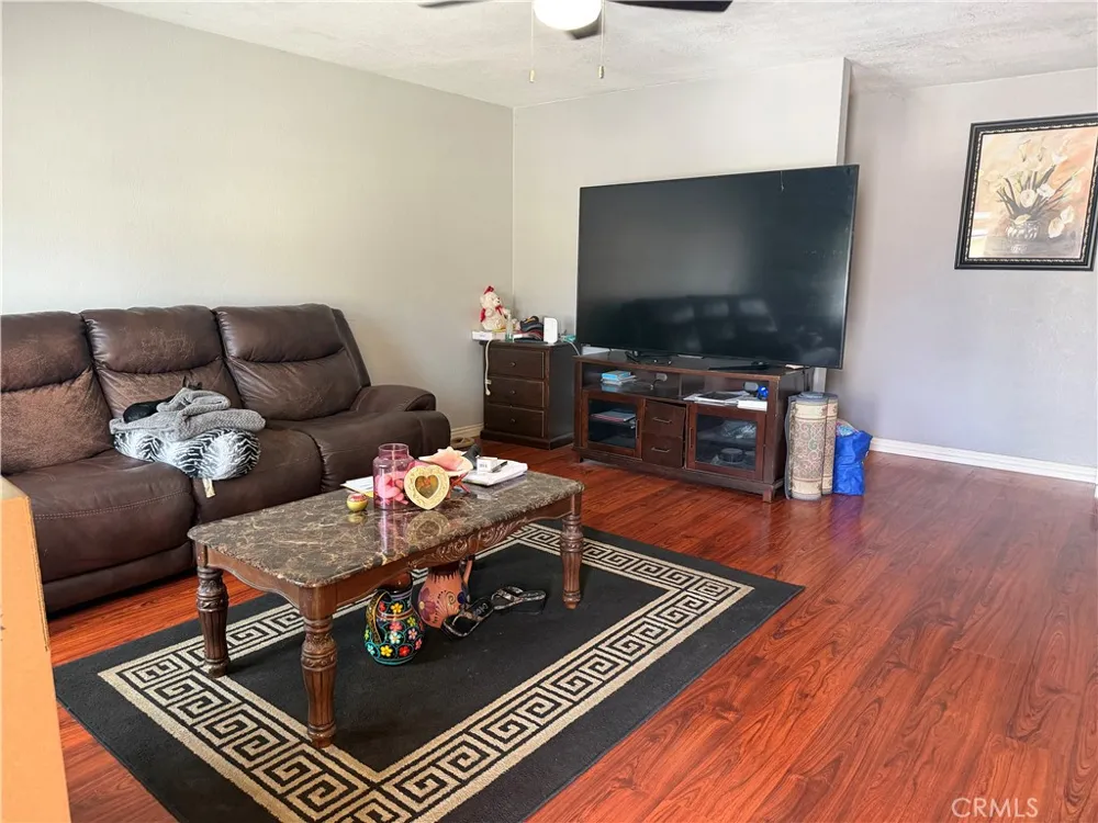 223 Glenmont Court Hemet, CA 92544