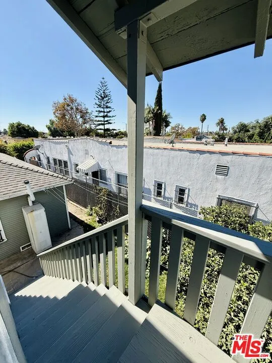 3883 S Gramercy Place Los Angeles, CA 90062