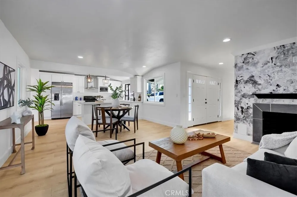 600 Maple La Habra, CA 90631